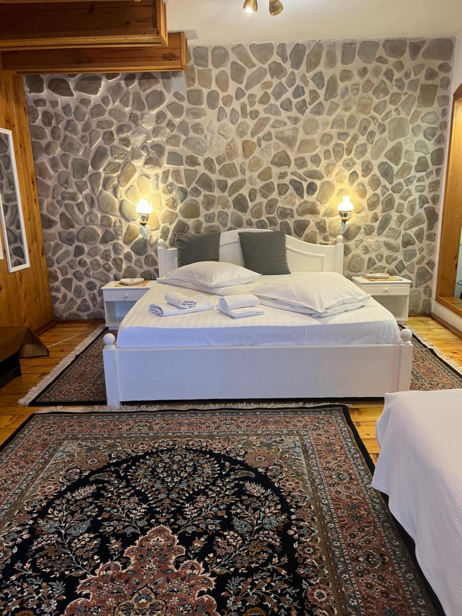 Rem'S Pension Rîşnov Luaran gambar