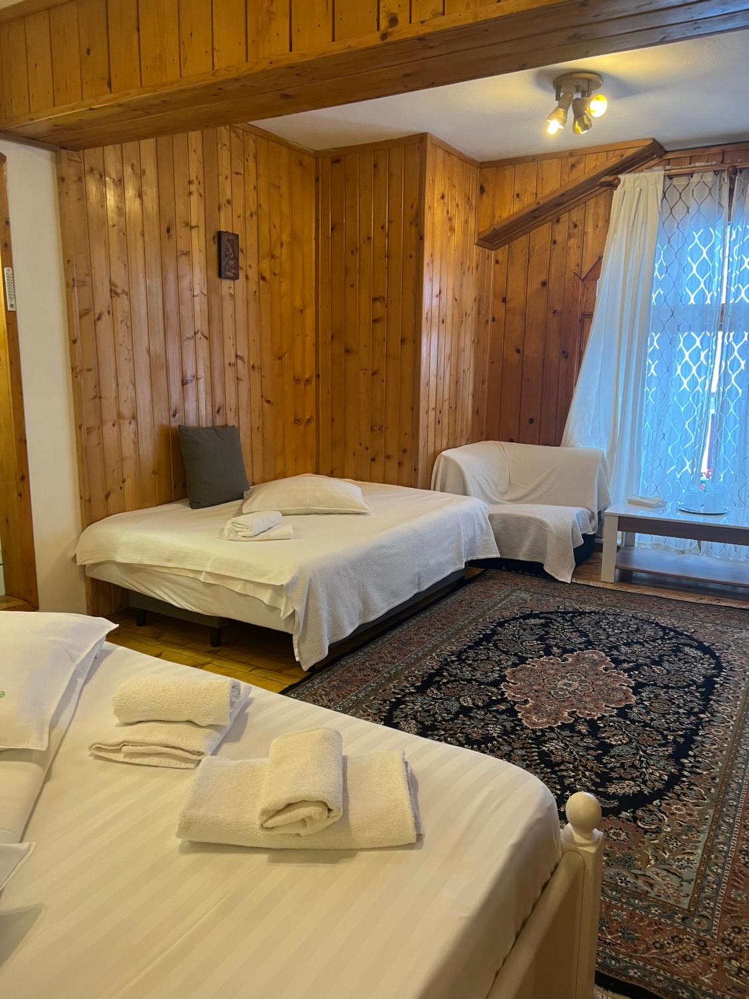 Rem'S Pension Rîşnov Luaran gambar