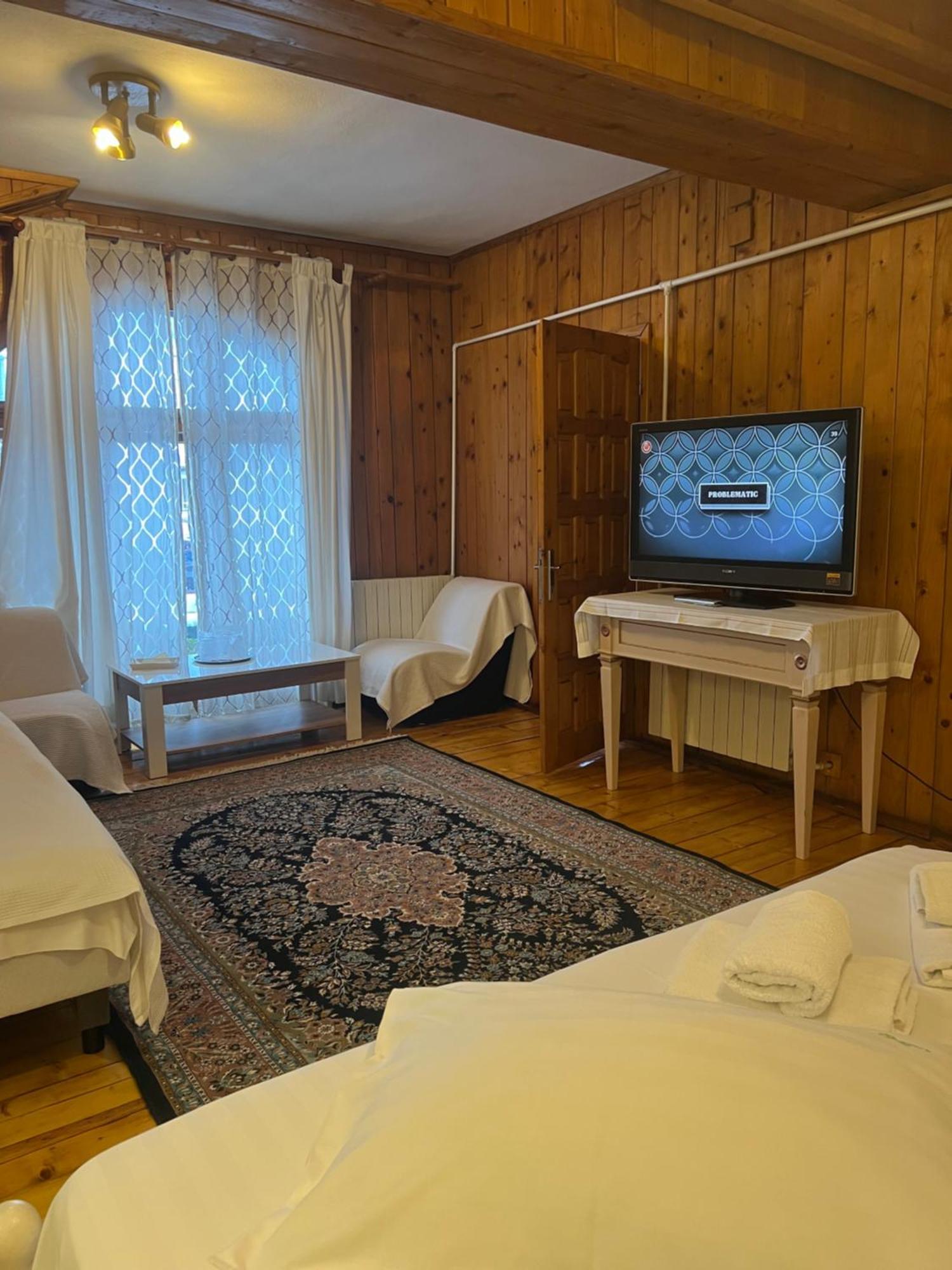 Rem'S Pension Rîşnov Luaran gambar